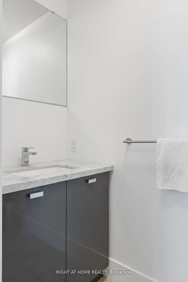 Additional image 9 of 32 Davenport Rd Unit TH 1