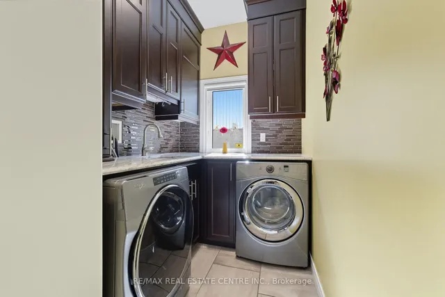 Additional image 23 of 58 Winding Wood Cres