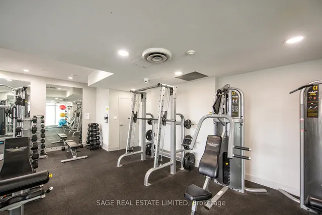 Additional image 31 of 600 Queens Quay Unit 531