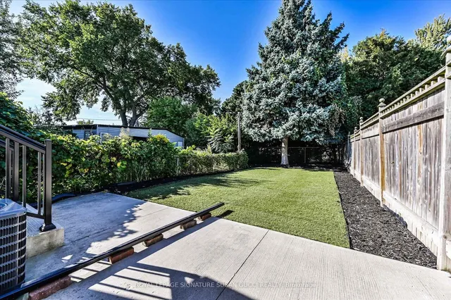 Additional image 30 of 972 Cosburn Ave