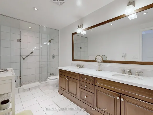 Additional image 19 of 20 Burkebrook Pl Unit Th 14