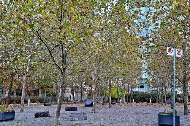 Additional image 26 of 500 Sherbourne St Unit 812