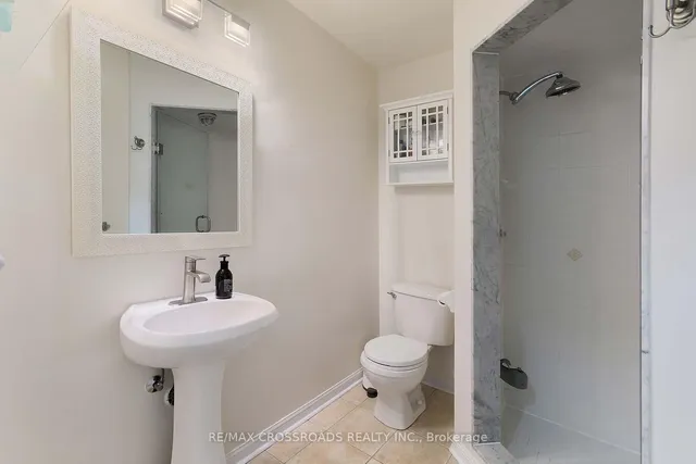 Additional image 33 of 3890 Bloor St Unit 6