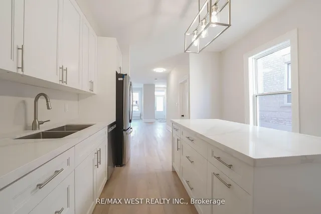 Additional image 15 of 115 Edwin Ave