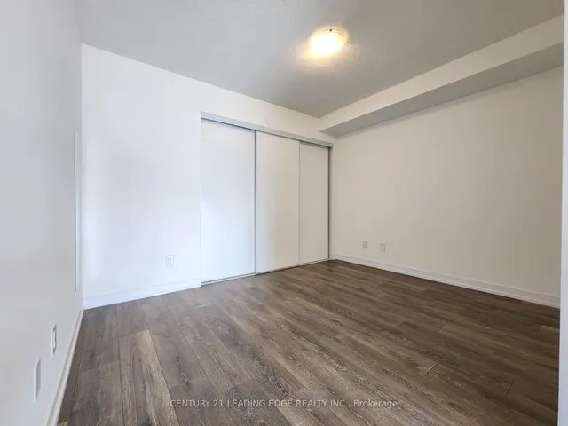 Additional image 7 of 219 Dundas St Unit 701