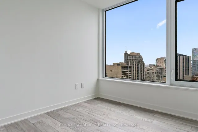 Additional image 20 of 11 Yorkville Ave Unit 2113