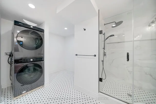 Additional image 27 of 15 Coach Liteway