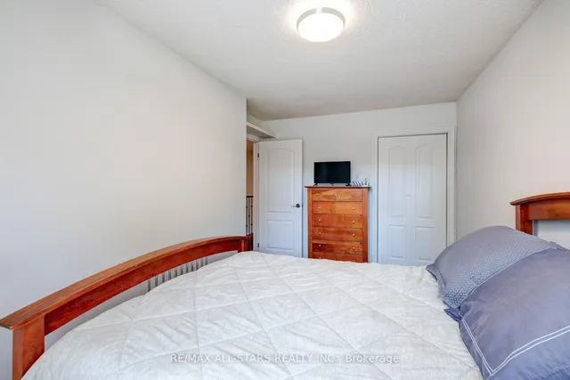 Additional image 22 of 8A Ruthven Pl