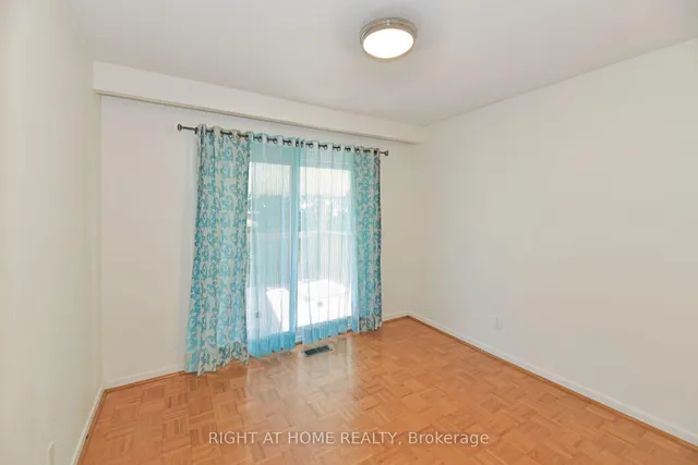 Additional image 11 of 1033 Islington Ave