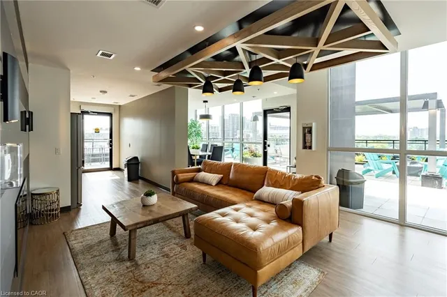 Additional image 36 of 60 Charles St Unit 705