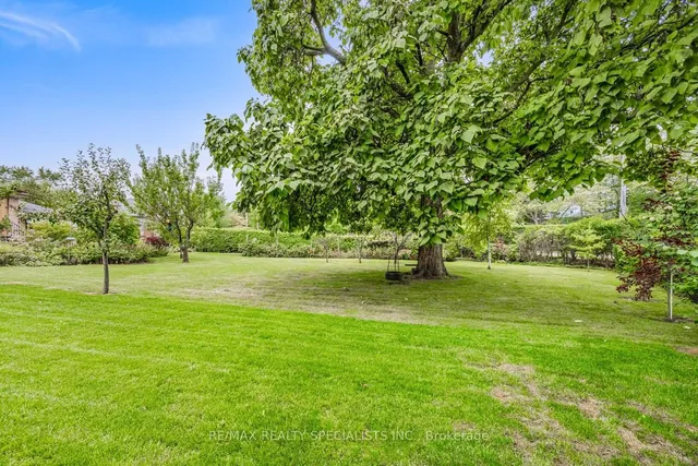 Additional image 35 of 8 Charnwood Rd