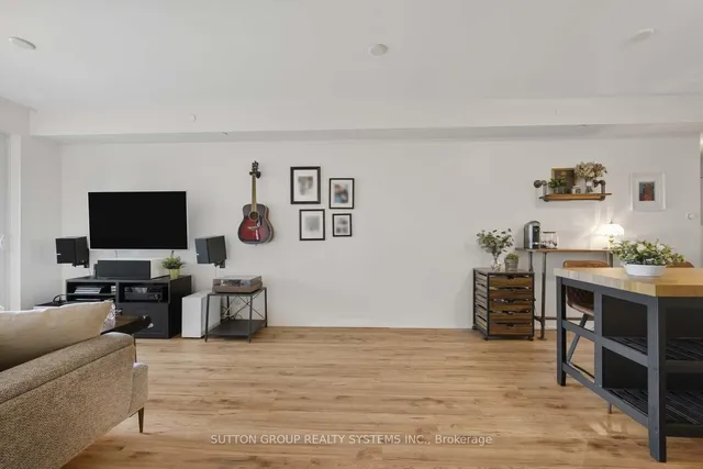 Additional image 12 of 3563 Lake Shore Blvd Unit 212