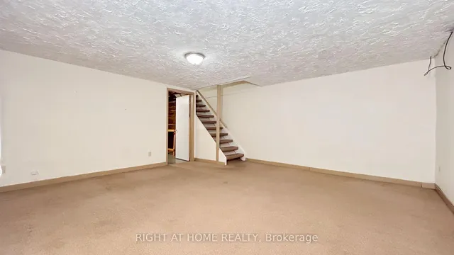 Additional image 40 of 160 Jansen Ave Unit 32