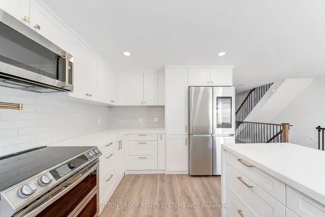 Additional image 14 of 15 Coach Liteway