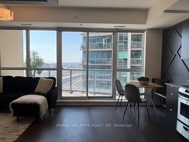 Additional image 14 of 51 East Liberty St Unit 1215