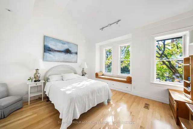 Additional image 22 of 193 Howland Ave