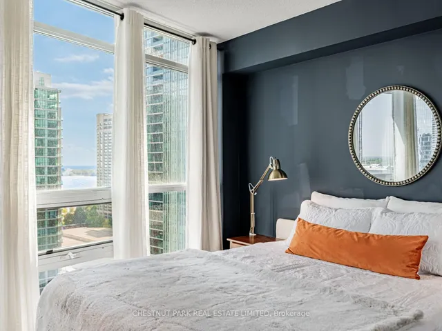 Additional image 28 of 18 Yonge St Unit 2211