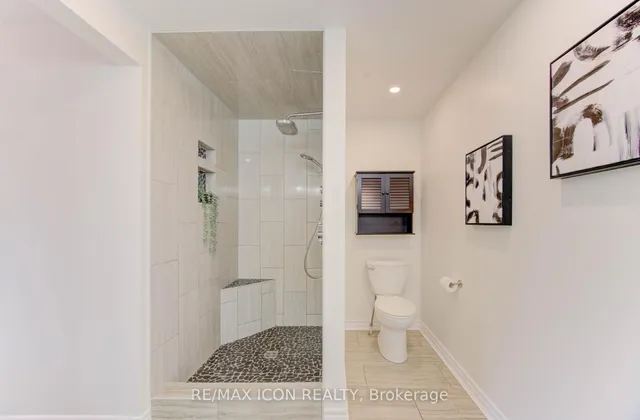 Additional image 21 of 43 Winding Way