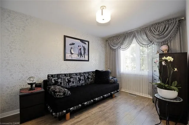 Additional image 27 of 8 Brandy Cres