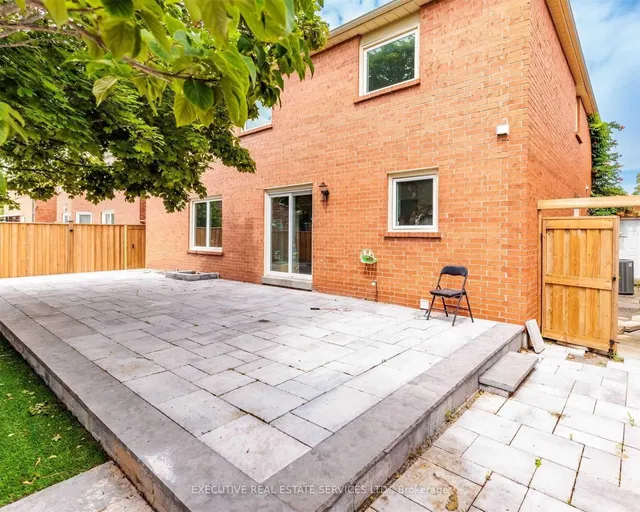 Additional image 39 of 49 Bluenose Cres