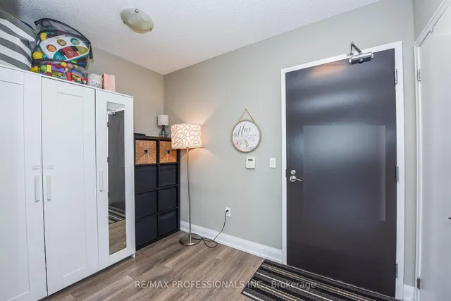 Additional image 11 of 9 Valhalla Inn Rd Unit 1205