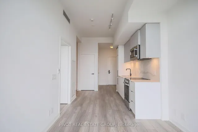 Additional image 6 of 285 Dufferin St Unit 1406