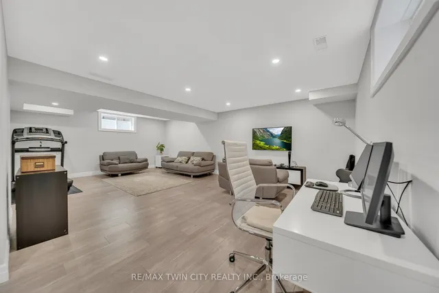 Additional image 30 of 536 Landgren Crt