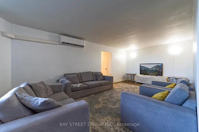 Additional image 12 of 980 Broadview Ave Unit 403