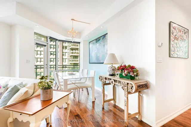 Additional image 9 of 300 Bloor St Unit 2107