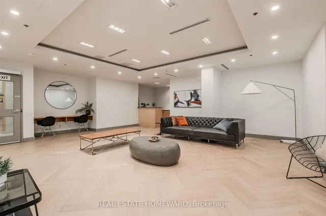 Additional image 37 of 38 Howard Park Ave Unit 424