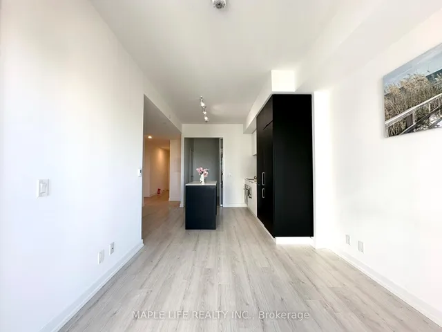 Additional image 17 of 33 Helendale Ave Unit 1901