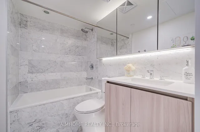 Additional image 33 of 19 Bathurst St Unit 1102