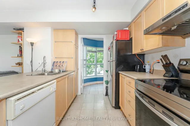 Additional image 14 of 600 Queens Quay Unit 219