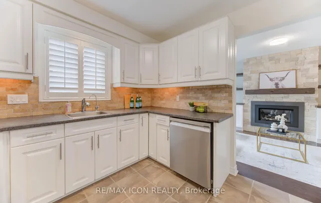 Additional image 13 of 43 Winding Way