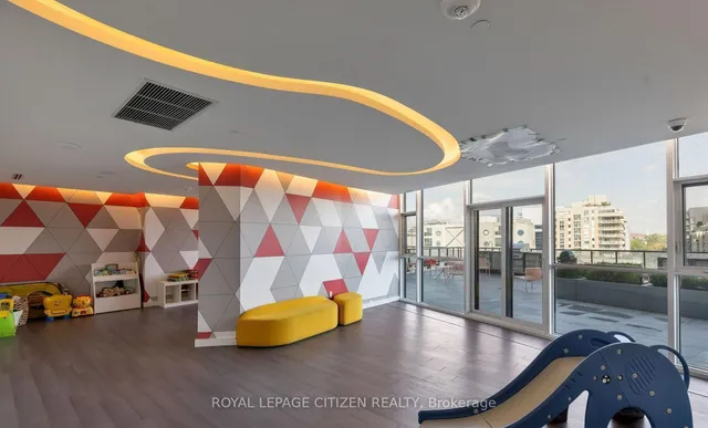 Additional image 32 of 50 Ordnance St Unit 418