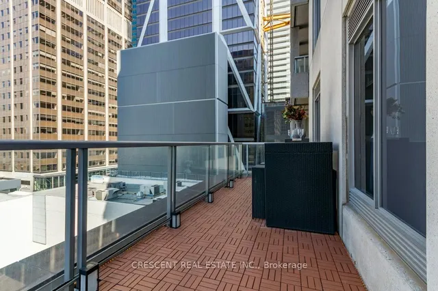 Additional image 10 of 35 Balmuto St Unit 701