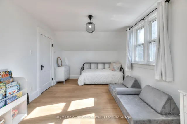 Additional image 27 of 33 Bloomingdale Rd