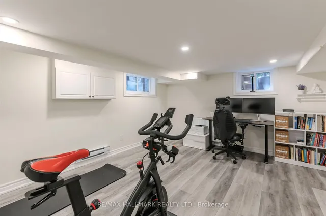 Additional image 39 of 109 Douglas Ave