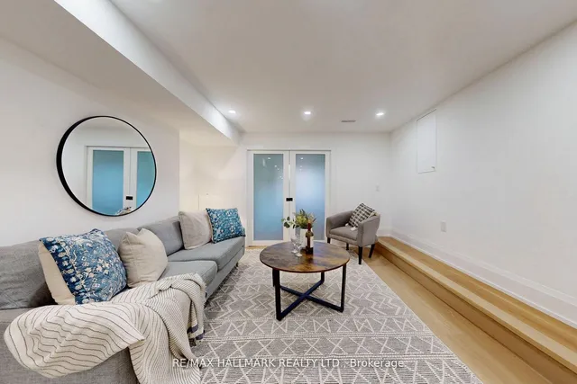 Additional image 25 of 51 Withrow Ave