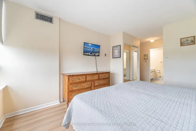 Additional image 15 of 10 Torresdale Ave Unit 910