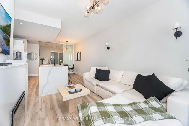 Additional image 17 of 88 Park Lawn Rd Unit 1612