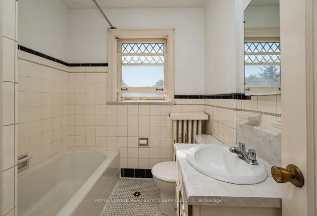 Additional image 25 of 2 Parklea Dr