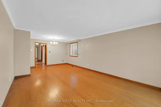 Additional image 25 of 304 La Rose Ave