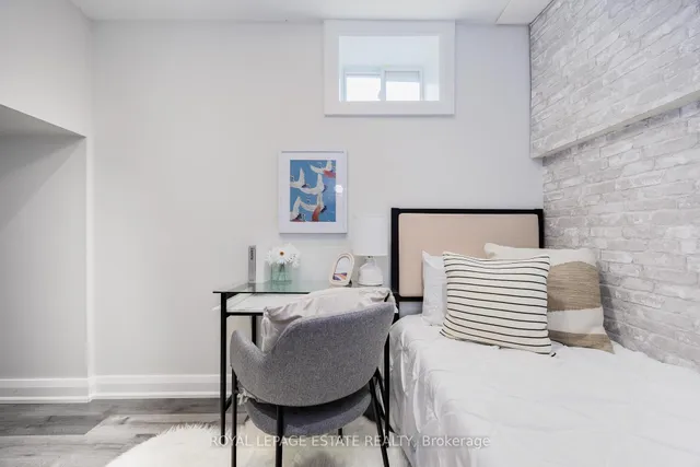 Additional image 42 of 32 Manderley Dr