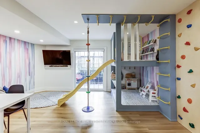 Additional image 39 of 13 Archgate Lane