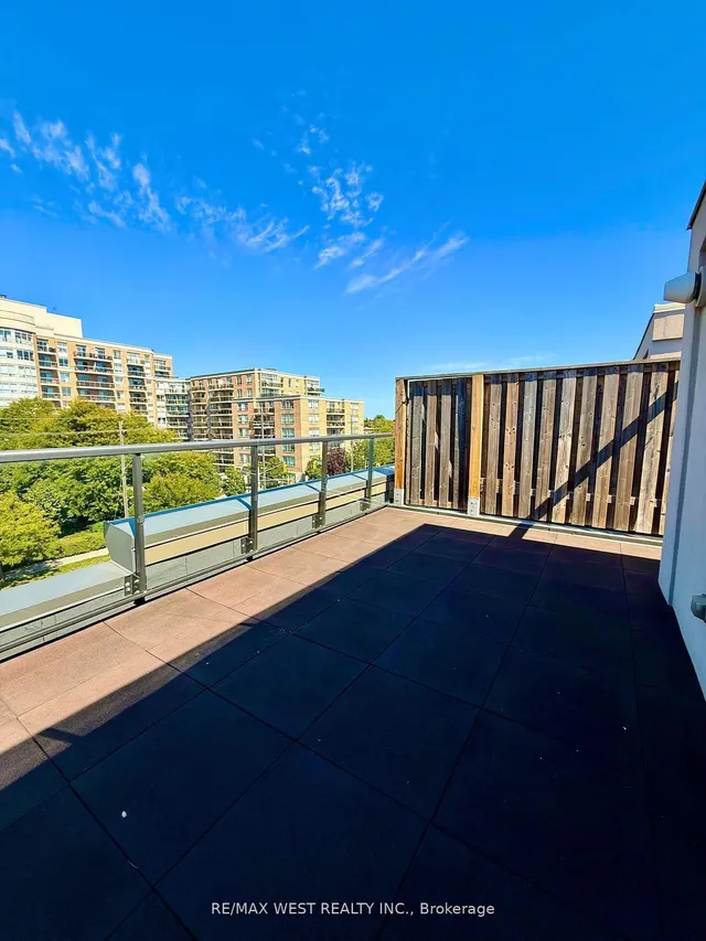 Additional image 22 of 639 Lawrence Ave Unit 310