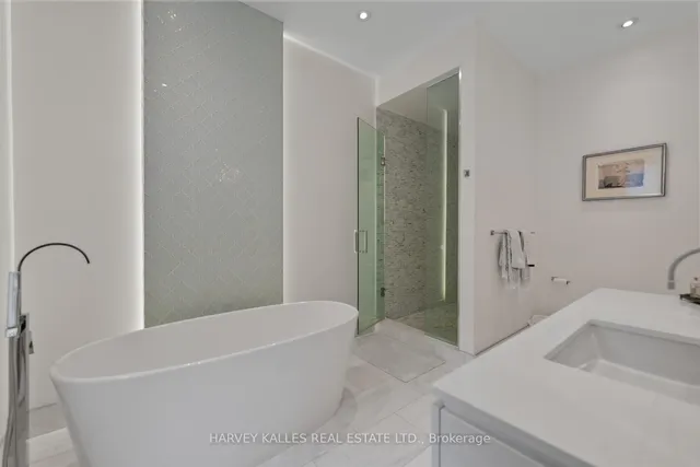 Additional image 24 of 1717B Bathurst St