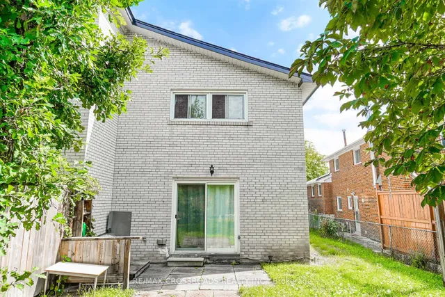 Additional image 25 of 8 Topaz Gate