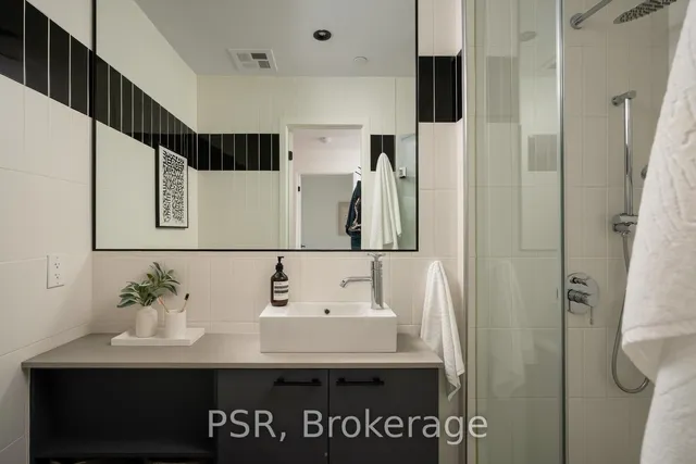 Additional image 23 of 41 Dovercourt Rd Unit 704