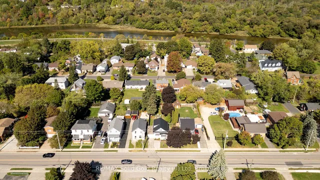 Additional image 44 of 33 Bloomingdale Rd